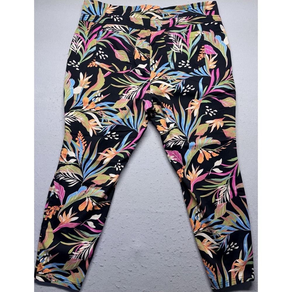 Terra & Sky Tropical Floral Capri Pants Women's 2X (20W-22W) Stretch Pull-On